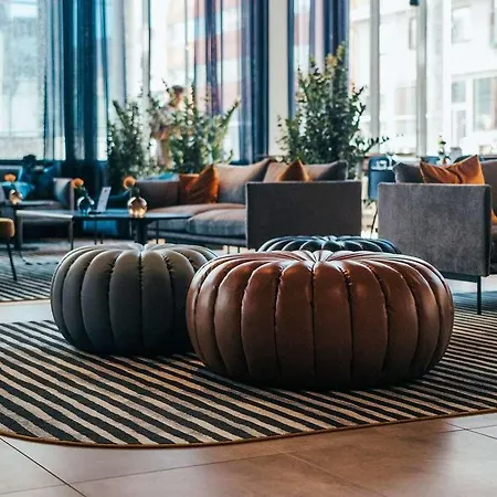 Comfort Hotel *